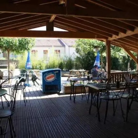 3 Etoiles - Piscine - Eeeg0c *